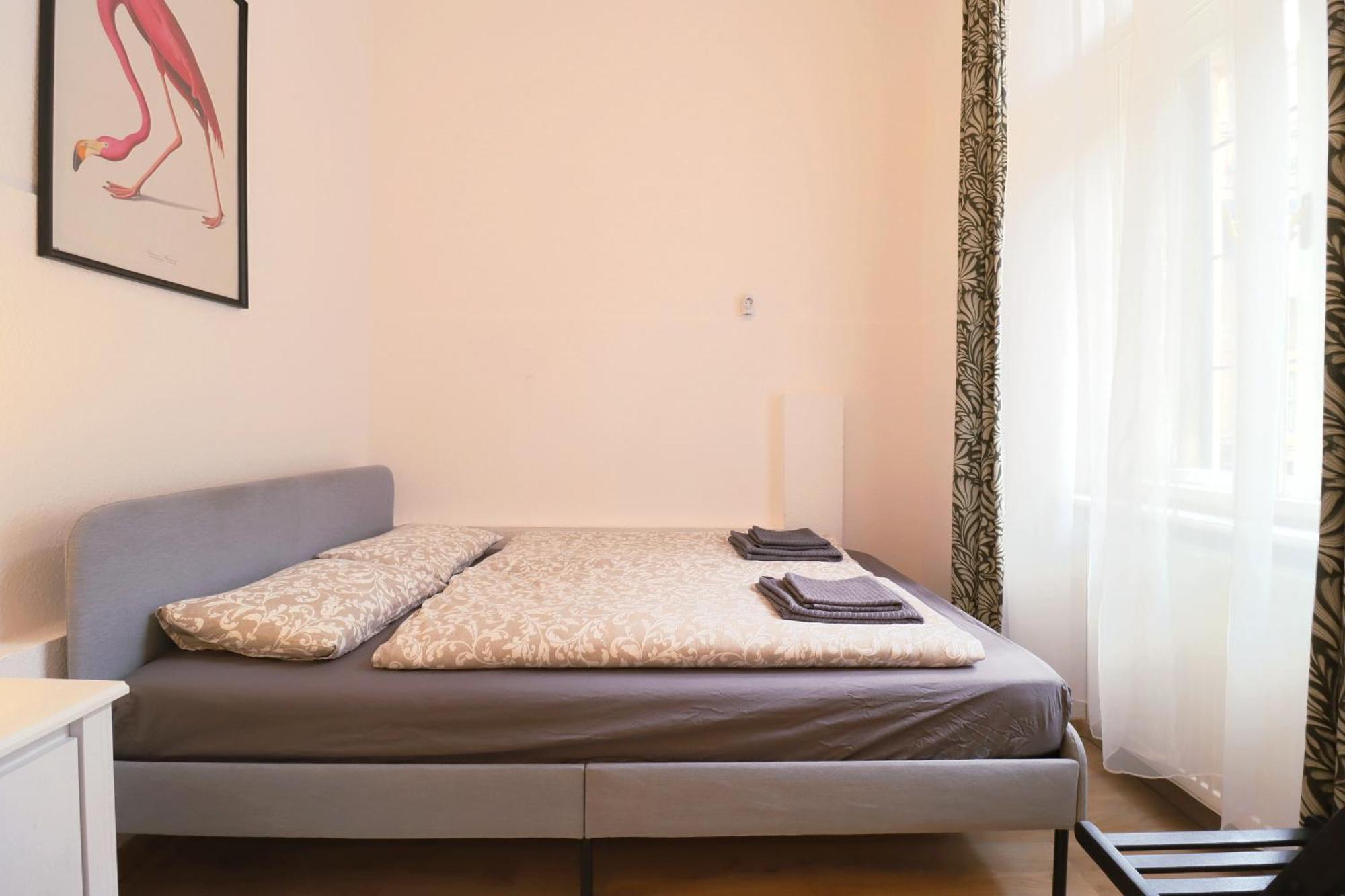 Joseph Boulevard Apartment - 3Bdr, 2Bath, 8Ppl Budapest Extérieur photo